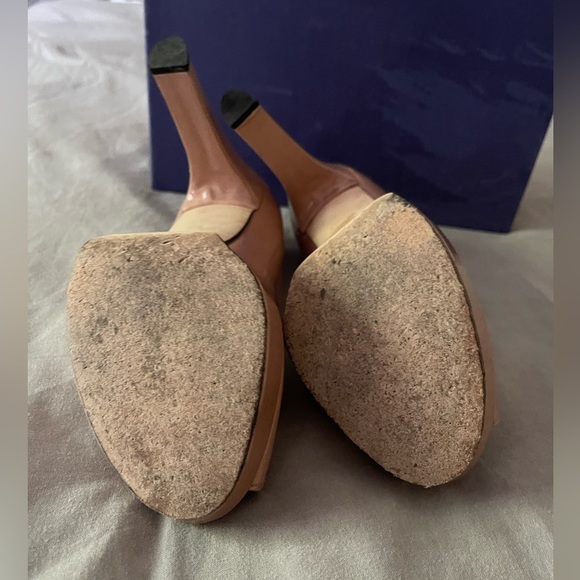 Size 8 Stuart Weitzman heels - Picture 7 of 8